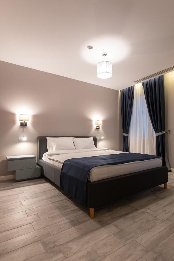 Omnia Apartments Yaş Dış mekan fotoğraf